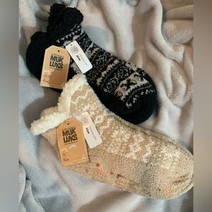 Muk Luks Cozy Slipper Socks Set